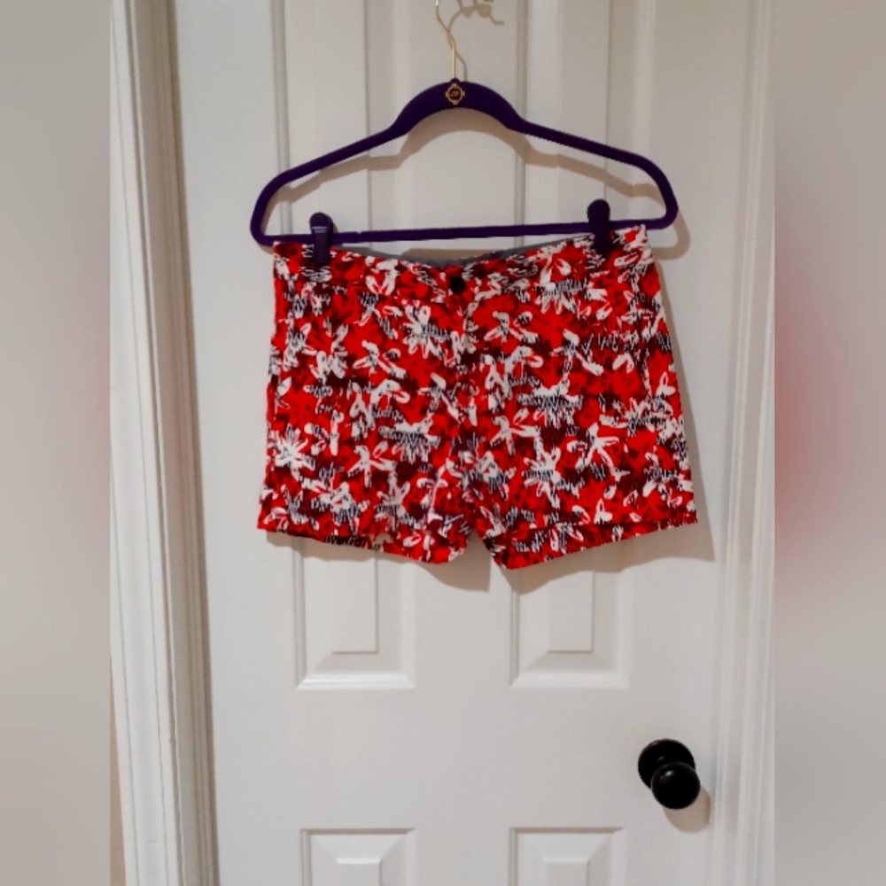 NWOT Banana Republic Women's shorts.